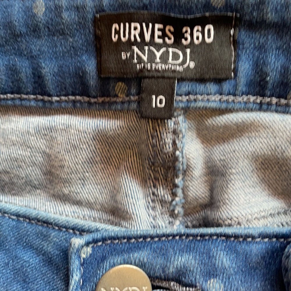 NYDJ Curves 360 jeans. Only Worn once. Size 10 - Picture 4 of 5
